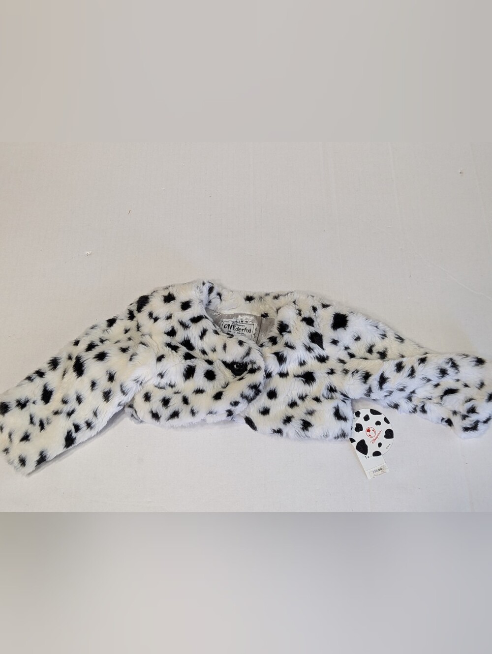 DISNEY STORE Cruella De Vil 101 Dalmations Faux Fur Bolero Cropped Jacket